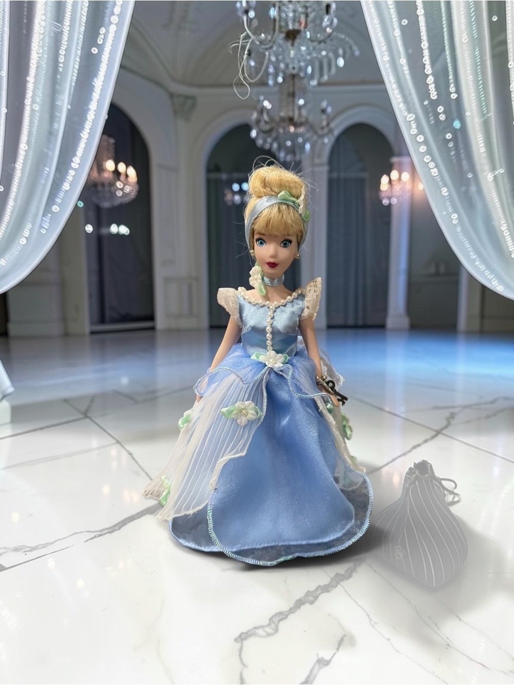 Disney Cinderella 25 th Anniversary Porcelain Keepsake Doll